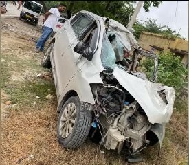 वाराणसी4अक्टूबर23*कार-ट्रक की टक्कर में एक ही परिवार के 8 लोगों की मौत, केवल 3 साल का बच्चा ही बचा* वाराणसी4अक्टूबर23*कार-ट्रक की टक्कर में एक ही परिवार के 8 लोगों की मौत, केवल 3 साल का बच्चा ही बचा*