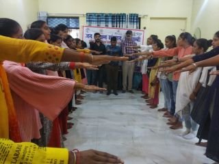 कौशाम्बी06अक्टूबर23*नारा लेखन एवं स्वच्छता की जन शिक्षण संस्थान ने दिलाई शपथ*