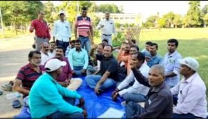 भागलपुर07अक्टूबर23*डॉ प्रणव प्रकाश की अध्यक्षता में प्रशिक्षित ग्रामीण चिकित्सकों का बैठक का आयोजन किया गया