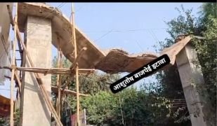 इटावा14अक्टूबर23*नवरात्र से पहले बड़ा हादसा होने से टला,लखना मंदिर के लिए बन रहा मुख्य द्वार धराशाई*