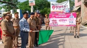 कौशाम्बी14अक्टूबर23*महिला सशक्तिकरण जनजागरूकता रैली को डीएम एसपी ने हरी झण्डी दिखाकर किया रवाना*