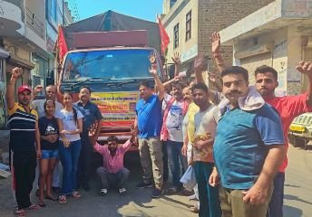 पंजाब 14 अक्टूबर 2023* धन्नासर (राजस्थान) में 5 दिवसीय भण्डारे की सामग्री के लिए ट्रक रवाना