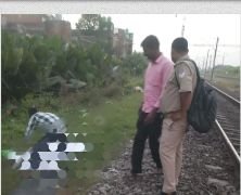 कौशाम्बी15अक्टूबर23*अधेड़ ने ट्रेन के आगे कूदकर की आत्महत्या परिजनो में कोहराम*