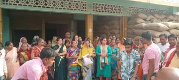 कौशाम्बी16अक्टूबर23*बीमारी से परेशान ब्यापारी की पत्नी ने ट्रेन के आगे लगाई छलांग*