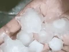 लखनऊ16अक्टूबर23*प्रदेश में तेज आँधी के साथ बारिश,बड़े बड़े ओले से बदला मौसम का मिजाज।