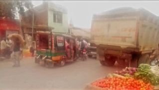 कौशाम्बी16अक्टूबर23*बेनीराम कटरा में जाम से जूझ रही जनता* कौशाम्बी16अक्टूबर23*बेनीराम कटरा में जाम से जूझ रही जनता*