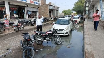 पंजाब 17 अक्टूबर 2023* न्यायाधीशों के निवास स्थान पर जाने वाले रस्ते पर लग जाता है जाम, ट्रैफिक पुलिस की लापरहवाही : एडवोकेट लक्की पंजाब 17 अक्टूबर 2023* न्यायाधीशों के निवास स्थान पर जाने वाले रस्ते पर लग जाता है जाम, ट्रैफिक पुलिस की लापरहवाही : एडवोकेट लक्की