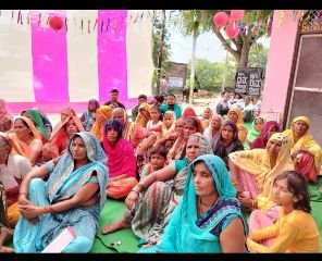 औरैया 18 अक्टूबर 2023* मिशन शक्ति अभियान 4.0 के तहत नुक्कड़ नाटक के माध्यम से लोगों को किया जागरूक।