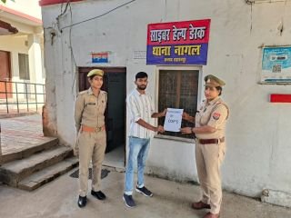 सहारनपुर22अक्टूबर23*नागल थाना प्रभारी कुसुम भाटी की कड़ी मेहनत और कार्यवाही से पीड़ित की ढाई लाख रुपये की धनराशि ठगों से वापस कराई।*