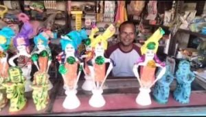 मथुरा24अक्टूबर23*आज से खेले जाएंगे टेसू झेंजी,दशहरा से शरद पूर्णमासी तक होगा टेसू झेंजी के विवाह का आयोजन ।