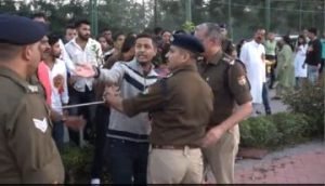 देहरादून25अक्टूबर23*पत्रकार से बदतमीजी करने वाला दारोगा लाइन हाजिर