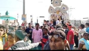 भागलपुर25अक्टूबर23*माँ दुर्गा की शोभा यात्रा निकालकर मूर्ति विसर्जन की गई।