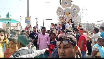 भागलपुर25अक्टूबर23*माँ दुर्गा की शोभा यात्रा निकालकर मूर्ति विसर्जन की गई। भागलपुर25अक्टूबर23*माँ दुर्गा की शोभा यात्रा निकालकर मूर्ति विसर्जन की गई।