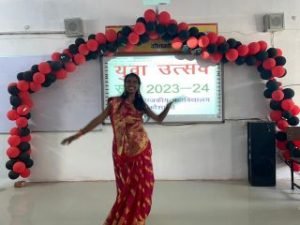 कौशाम्बी26अक्टूबर23*शास्त्रीय समूह नृत्य भाषण वाद विवाद प्रश्नोत्तरी पोस्टर मेहदी रंगोली प्रतियोगिताओं का आयोजन*