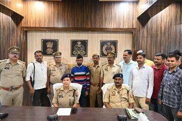 चित्रकूट28अक्टूबर23*थाना मऊ अन्तर्गत हुयी बालिका की हत्या का 24 घण्टे के अन्दर किया सफल अनावरण। चित्रकूट28अक्टूबर23*थाना मऊ अन्तर्गत हुयी बालिका की हत्या का 24 घण्टे के अन्दर किया सफल अनावरण।