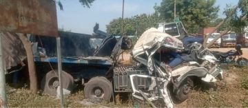 कौशाम्बी28अक्टूबर23*मार्बल पत्थर लदा ट्रेलर ट्रक अनियंत्रित होकर पेड़ से टकराया,चालक,क्लीनर घायल,* कौशाम्बी28अक्टूबर23*मार्बल पत्थर लदा ट्रेलर ट्रक अनियंत्रित होकर पेड़ से टकराया,चालक,क्लीनर घायल,*