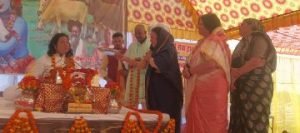 कौशाम्बी30अक्टूबर23*राज्य सूचना आयुक्त ने कथावाचक आचार्य से लिया आशीर्वाद*