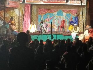 मथुरा31अक्टूबर23*सांस्कृतिक रामलीला मंडल हसनपुर द्वारा चल रही रामलीला में हुआ भरत कैकेई संवाद