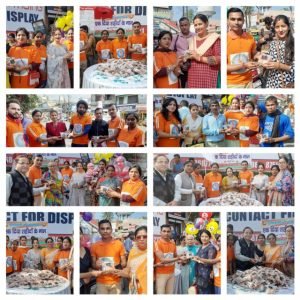 हल्द्वानी 09 नवम्बर 2023* एक समाज श्रेष्ठ समाज संस्था ने दीपावली की संध्या पर एक दीया शहीदों के नाम से इक्यावन हजार मिट्टी के दीये और बत्ती के पैकेट स्टॉल लगाकर वितरण किया