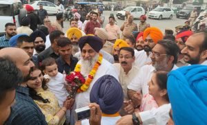 पंजाब02नवम्बर23*सतीजा निवास पर हुआ सुखबीर सिंह बादल का शानदार स्वागत