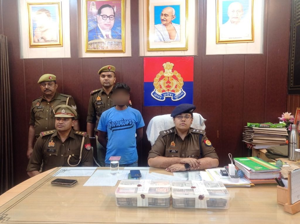 हापुड़05नवम्बर23*थाना हापुड़ नगर पुलिस ने चोरी की घटना में वांछित अभियुक्त को किया गिरफ्तार*