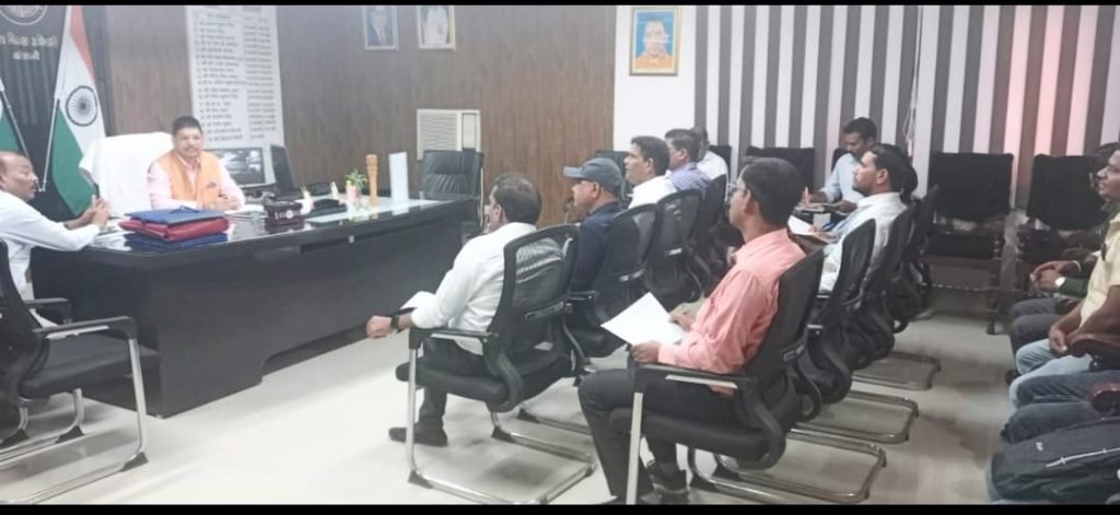 कौशाम्बी16नवम्बर23*विभाग के चल रहे प्रशिक्षण की तिथि पर कराया जाय कृषक प्रशिक्षण कार्यक्रम--सीडीओ*