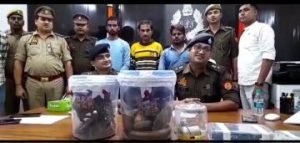 वाराणसी01नवम्बर23*रिटायर्ड NTPC मैनेजर के घर हुई नकबजनी का सफल अनावरण।