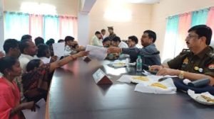 कौशाम्बी04नवम्बर23*जिलाधिकारी एवं पुलिस अधीक्षक ने तहसील सिराथू में सुनी जनशिकायतें*