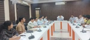 कौशाम्बी05नवम्बर23*मण्डलायुक्त ने विशेष संक्षिप्त पुनरीक्षण के सम्बन्ध मे राजनैतिक दलों के प्रतिनिधियों के साथ की बैठक*