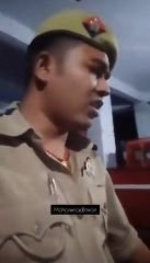 फतेहपुर05नवम्बर**आपस में भिड़े फायर पुलिसकर्मी, वीडियो हुआ वायरल।*