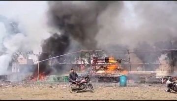 मथुरा12नवम्बर23*मथुरा में पटाखा बाजार में लगी भीषण आग*