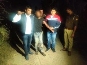 हापुड़20नवम्बर23* बदमाशों से हुई मुठभेड़, जवाबी कार्यवाही में एक बदमाश घायलावस्था में गिरफ्तार।*