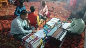 कौशाम्बी21नवम्बर23*आशीष दिब्यांग म्यूजिकल ग्रुप ने किया अखंड रामायण का पाठ*