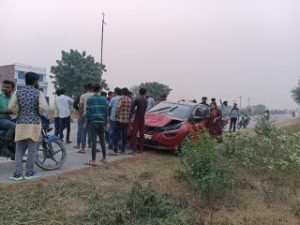 कौशाम्बी22नवम्बर23*दो चार पहिया वाहन आपस में भिड़े*