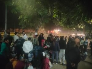 लखनऊ27नवम्बर23*पूर्व मुख्यमंत्री अखिलेश यादव के आवास पर पहुंचे 69000 शिक्षक भर्ती के अभ्यर्थी।