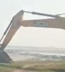 अयोध्या30नवम्बर23*अवैध बांध बनाकर अवैध तरीके से बालू खनन की शिकायत पर भी अधिकारी चुप। अयोध्या30नवम्बर23*अवैध बांध बनाकर अवैध तरीके से बालू खनन की शिकायत पर भी अधिकारी चुप।