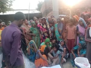 उन्नाव01नवम्बर23*पुलवामा से उन्नाव लाया गया मुकेश का शव, परिजनों का रो-रो कर बुरा हाल