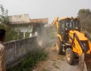 लखनऊ01नवम्बर23*मोहनलालगंज में अवैध प्लाटिंग ध्वस्त, होटल और मैरिज लॉन सील