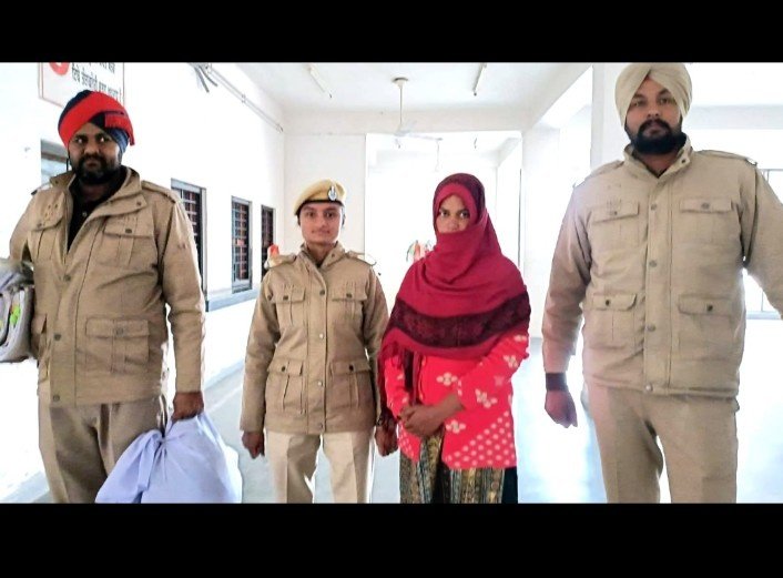 पंजाब 28 दिसंबर 2023* 8000 नशीली गोलियों सहित महिला रीनू कौर काबू, पुलिस रिमांड पर