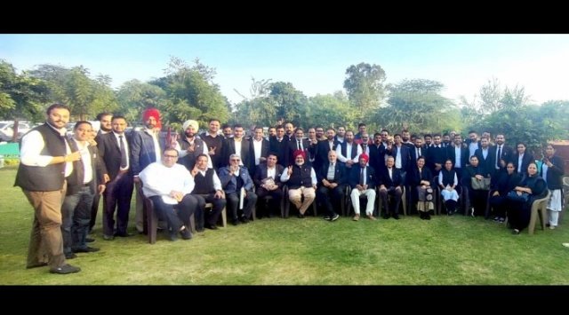 पंजाब 07 दिसम्बर 2023* बार एसोसिएशन के चुनावों में पूर्व प्रधान अमनदीप धारीवाल उर्फ बब्बू प्रधान पद व सैक्ट्री पद के लिए गौरीशंकर माकड़ चुनाव मैदान में पंजाब 07 दिसम्बर 2023* बार एसोसिएशन के चुनावों में पूर्व प्रधान अमनदीप धारीवाल उर्फ बब्बू प्रधान पद व सैक्ट्री पद के लिए गौरीशंकर माकड़ चुनाव मैदान में