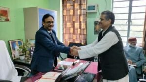 कौशाम्बी05दिसम्बर23*कायस्थ पाठशाला के चुनाव में अध्यक्ष पद के प्रत्याशी ने भरवारी में किया जनसंपर्क*