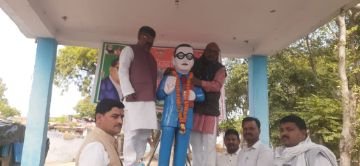 अयोध्या07दिसम्बर23*भारत रत्न बाबा साहेब भीम राव अम्बेडकर के परिनिर्वाण दिवस पर जरूरतमंद महिलाओं को विधायक ने किया कम्बल वितरण