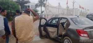 कौशाम्बी07दिसम्बर23*शादी से लौट रहे लडके के दादा की कार होटल के गेट दिवाल टकरा जाने से मौके पर मौत*