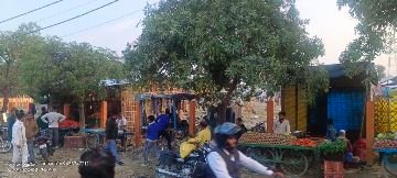 गोण्डा07दिसम्बर23**कर्नलगंज कस्बे में अतिक्रमण हटाने में पक्षपात व मनमानी कार्रवाई का आरोप। गोण्डा07दिसम्बर23**कर्नलगंज कस्बे में अतिक्रमण हटाने में पक्षपात व मनमानी कार्रवाई का आरोप।