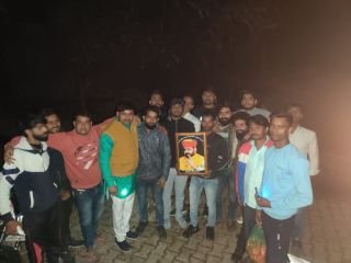 मथुरा12दिसम्बर23*सुखदेव सिंह की हत्या के विरोध में करणी सेना के कार्यकर्ताओं ने निकाली शोकयात्रा मथुरा12दिसम्बर23*सुखदेव सिंह की हत्या के विरोध में करणी सेना के कार्यकर्ताओं ने निकाली शोकयात्रा