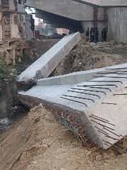 प्रयागराज13दिसम्बर23*बेली चौराहे के पास निर्माणाधीन ब्रिज का गार्डर गिरा प्रयागराज13दिसम्बर23*बेली चौराहे के पास निर्माणाधीन ब्रिज का गार्डर गिरा