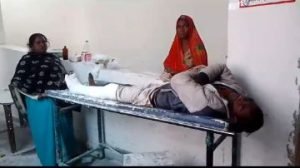 मिर्जापुर14दिसम्बर23*डिवाइडर से टकराकर बाइक सवार दो युवक घायल*