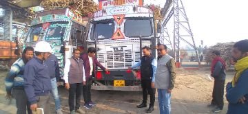 अयोध्या13दिसम्बर23*प्रशासनिक अधिकारियों द्वारा कोहरे में सुरक्षा हेतु रिफ्लेक्टर प्रयोग पर जोर अयोध्या13दिसम्बर23*प्रशासनिक अधिकारियों द्वारा कोहरे में सुरक्षा हेतु रिफ्लेक्टर प्रयोग पर जोर