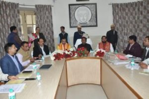कानपुर नगर14दिसम्बर23*अनियमितताओं पर अंकुश लगाने/जांच किए जाने के संबंध में मा0 सभापति सलिल विश्नोई की अध्यक्षता में बैठक हुई