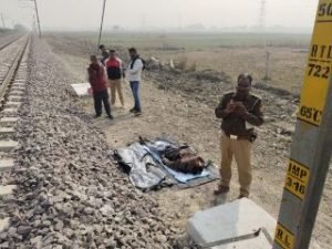 अयोध्या13दिसम्बर23*ट्रेन की चपेट में आकर अज्ञात व्यक्ति की मौत